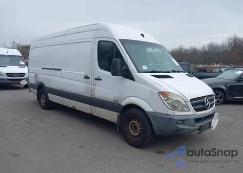 2011 Mercedes-Benz Sprinter 2500 High Roof z USA, uszkodzony, nr VIN WD3PE8CB4B5571664